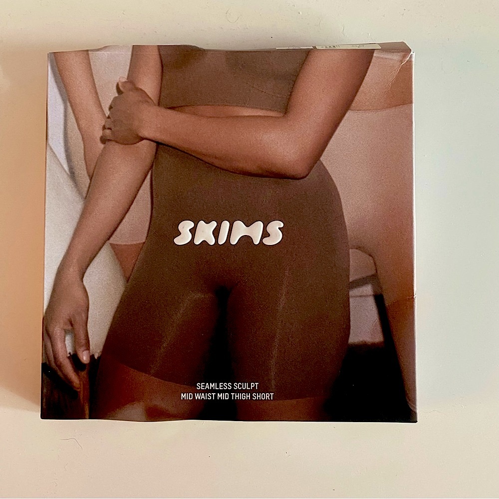 SKIMS Seamless Sculpt Mid Waist Mid Thigh Short